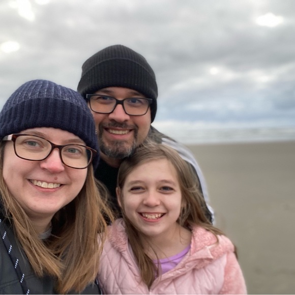 Meet your Posher, Lisa - Picture 1 of 1